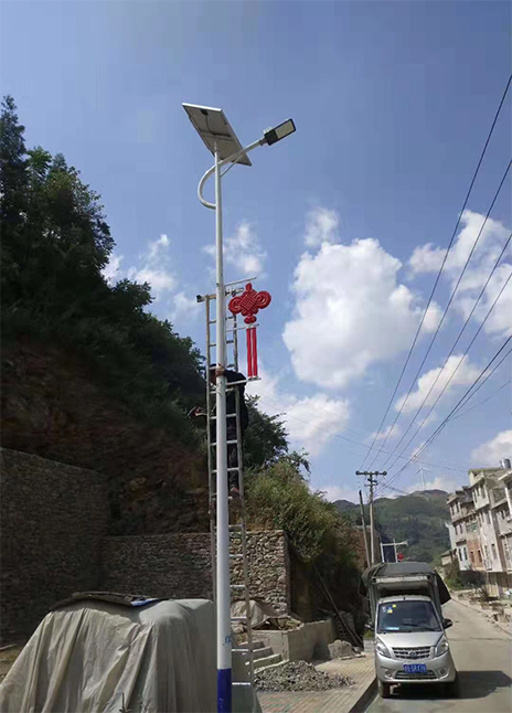 6米太阳能路灯